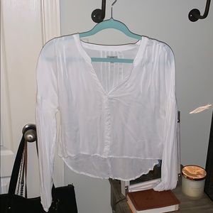 American threads white bell sleeved crop